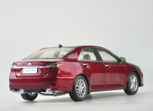 303-015 1/18 トヨタ クラウン KLUGER レッド 1/18 Dealer Edition Toyota Crown Kluger (Red) Diecast Car