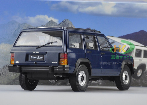 1/18 Dealer Edition Jeep Cherokee (Blue) Diecast Car Model 