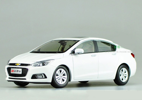 1/18 Dealer Edition Chevrolet Chevy Cruze (White) Diecast Car Model