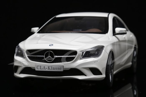 1/18 Dealer Edition Mercedes-Benz CLA (White) - LIVECARMODEL.com