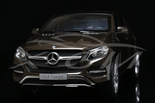 Mercedes-Benz GLE Coupé 1:18 ミニカー新品未使用 1/18 Dealer Edition Mercedes-Benz GLE (Brown) Diecast Car Model