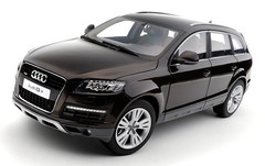 1/18 Kyosho 2011 Audi Q7 Facelift (Brown) Diecast Car Model