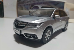 1/18 Dealer Edition 2015 Acura MDX (Silver) Diecast Car Model