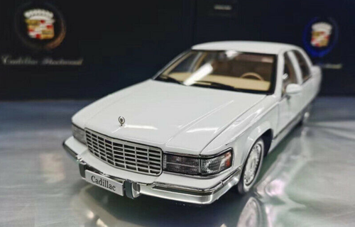 Cadillac Fleetwood Brougham キャデラック 1/18 $_12.JPG?set_id=880000500F