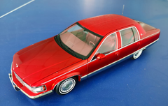 1/18 Dealer Edition 1992-1994 Cadillac Fleetwood Brougham (Bright Red) Diecast Car Model