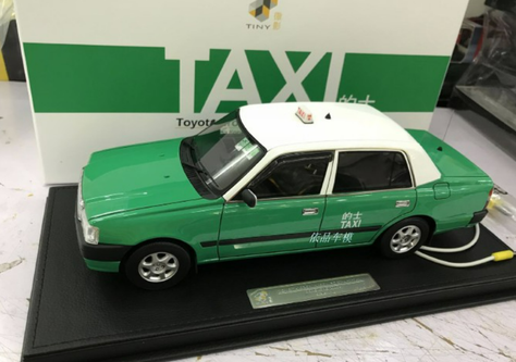 1/18 TINY Hong Kong Toyota Crown comfort Urban Taxi (Green) Car