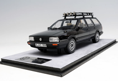 1/18 Dealer Edition Classic 1980-1989 Volkswagen VW Passat Variant / Santana Hatchback Wagon (Black) Resin Car Model