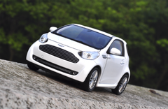 1/24 Welly FX Aston Martin Cygnet (White) Diecast Car Model