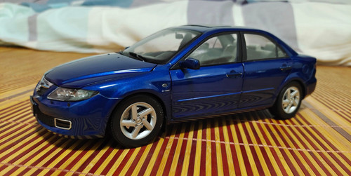 1/18 Dealer Edition 1st Generation 2002-2008 Mazda 6, Atenza (Blue