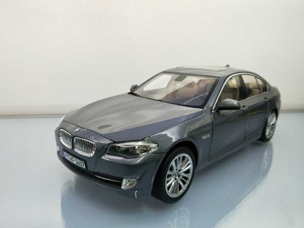 BMW Miniature 1:18 550i F10 Silver Cashmere