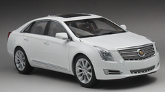 1/18 Dealer Edition Cadillac XTS (White) Diecast Car Model