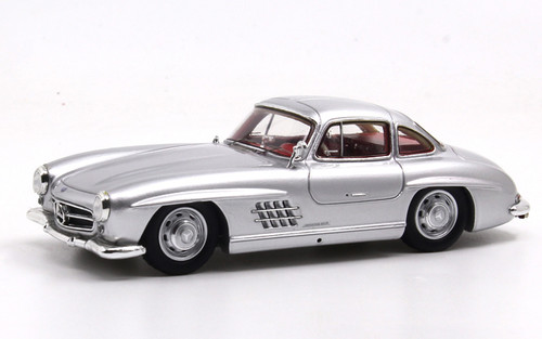 Amazon.co.jp: 1/43 MB純正 「ベンツ300SEL」 Silver Classic