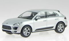 1/43 Dealer Edition 2013 Porsche Macan (Rhodium Silver) Car Model