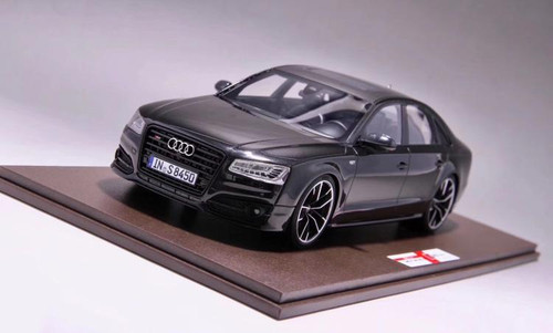 1/18 MOTORHELIX 2017 Audi S8 Plus (Black) Enclosed Resin Model