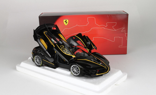 Ferrari FXX-K Evo 1:18 | MR Collection Models