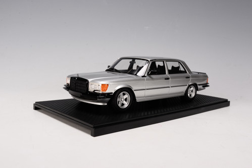 1/18 Ivy Mercedes-Benz 450 SEL 6.9 AMG (Gloss Silver) Resin Car ...