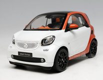 1/18 Dealer Edition Mercedes-Benz MB Smart Fortwo Coupe Hardtop (White / Orange) Diecast Car Model