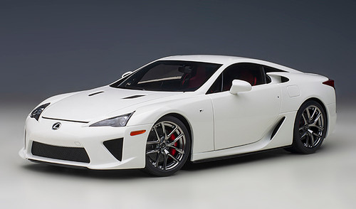 AUTOart Signature 1/18 LEXUSレクサスLFA カスタム AUTOart Signature 1/18 LEXUSレクサスLFA カスタム Autoart