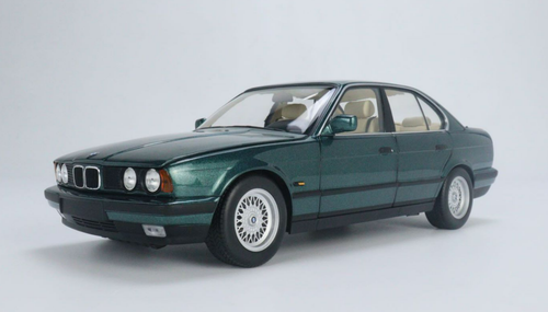 1:18 Minichamps BMW 535i First Edition - YouTube