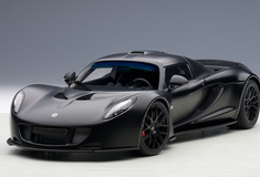 1/18 AUTOart Hennessey Venom GT Spyder (Matte Carbon Black) Car Model