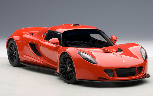 専門店では GT Venom Hennessey AUTOart 1/18 Spyder Model Car (Red) ミニカー