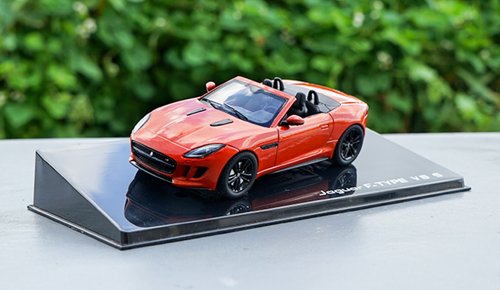 JAGUAR F-TYPE ジャガー Fタイプ　PREMIUM X 1/43 Amazon | PREMIUM X ジャガー F-TYPE V8s 2013 1/43 ミニカー 白V