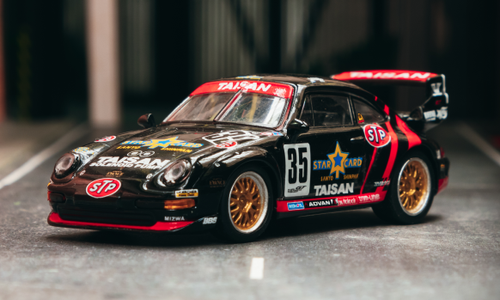 1/64 Tarmac Works Porsche 911 (993) GT2 JGTC Taisan Starcard #35
