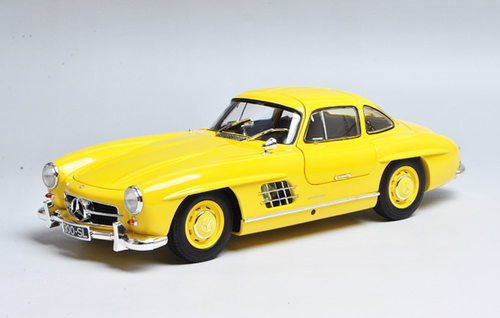 1/18 Minichamps Mercedes-Benz MB 1957 300SL 300 SL Roadster