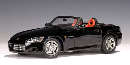 AUTOART　HONDA S2000 日本仕様  1/18　送料無料 Make Up EML114E 1/18 Honda S2000 AP2 Type-S 2007 Red Model