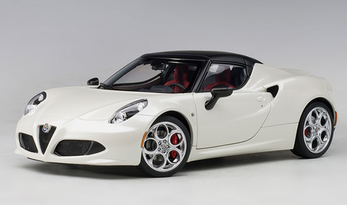 1/18 AUTOart Alfa Romeo 4C Spider (Bianco Trofeo White) Car Model