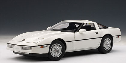 1/18 AUTOart 1986 Chevrolet Corvette C4 (White) Diecast Car Model