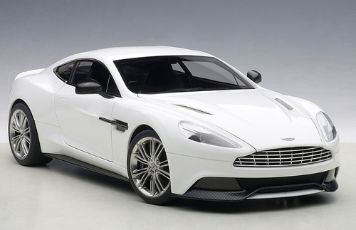 AUTOart 1:18 Scale Aston-Martin V12 Vantage 2010, Black