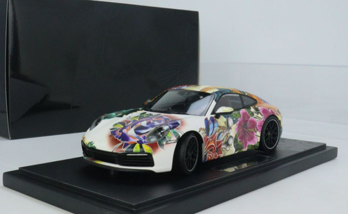 1/18 Minichamps 2019 Porsche 911 Carrera 4S Flower Design Diecast