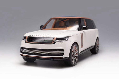 1/18 Motorhelix 2022 Land Rover Range Rover Autobiography Extended  Wheelbase (White) Resin Car Model Limited 199 Pieces