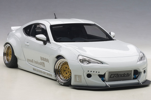 1/18 AUTOart ROCKET BUNNY TOYOTA 86 (METALLIC WHITE/GOLD WHEELS