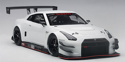 1/18 AUTOart NISSAN GTR GT-R NISMO GT3 (WHITE) Diecast Car Model