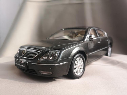 週末セール　激レア　BUICK 2 POST LIFT 1:18スケール 限定版 O1CN01QprS4d1eElOjQsOGU_418138