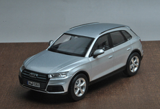 1/43 Dealer Edition Audi Q5 (Silver) Diecast Car Model