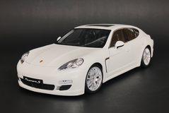 1/18 Welly Porsche Panamera S (White) Diecast Car Model