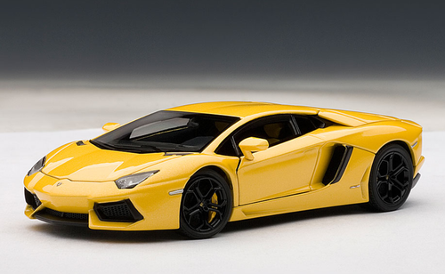1/43 AUTOart LAMBORGHINI AVENTADOR LP700-4 (GIALLO ORION/METALLIC