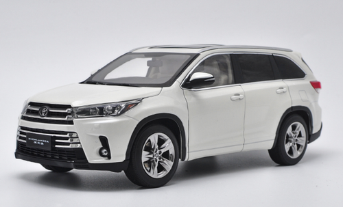 1/18 Dealer Edition 2018 Toyota Highlander (White) Diecast Car