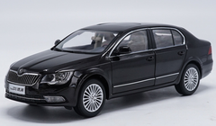 1/18 Dealer Edition Skoda New Superb (Dark Brown) Diecast Car Model