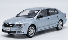 1/18 Dealer Edition Skoda Superb (Silver Blue) Diecast Car Model