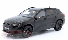 1/18 Dealer Edition 2023 Audi Q8 E-Tron (Myth Black) Diecast Car Model