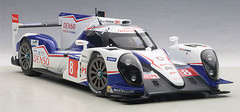 1/18 AUTOart Toyota TS040 HYBRID LEMANS 2014 A.DAVIDSON, S.BUEMI, N.LAPIERRE #8 (WEC 2014 MANUFACTURERS’ & DRIVERS’ CHAMPION) Diecast Car Model 81416