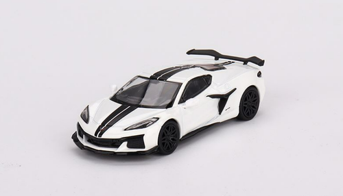 1/64 Mini GT 2023 Chevrolet Corvette Z06 C8 (Arctic White) Diecast