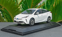 1/30 Dealer Edition Toyota Prius 4th Generation (XW50; 2015-present) (White) Diecast Car Model