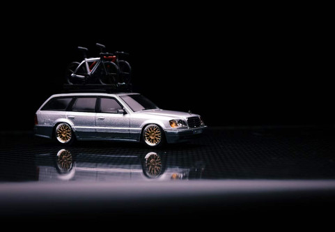 Modèle Réduit Mercedes-Benz S124 1/64 Par Mortal - Diecast, édition Limitée - Neuf