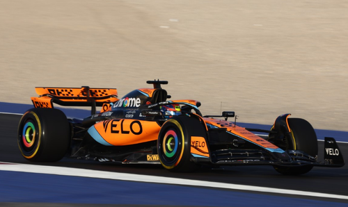 1/18 MINICHAMPS MCLAREN F1 TEAM MCL60 - OSCAR PIASTRI - WINNER