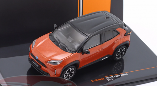 トヨタ Yaris Cross 1/43 スケール 1/43 Ixo 2022 Toyota Yaris Cross (Orange Metallic) Car Model